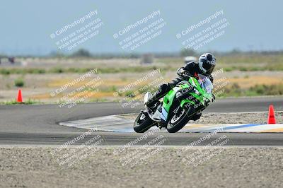 media/Apr-18-2025-TrackDaz (Fri) [[45f5874c44]]/B Group/Session 2 (Turn 7)/